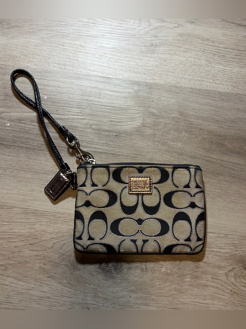 Vintage Coach Signature Canvas Wristlet Pouch
Authentic vintage Coach signature